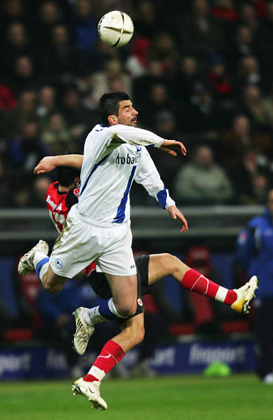 冠的背后 冠的背后